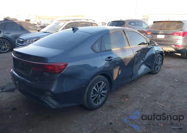 3KPF24AD6PE568722: 44063317