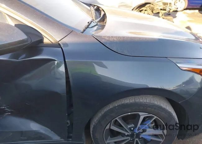 3KPF24AD6PE568722: 44063317