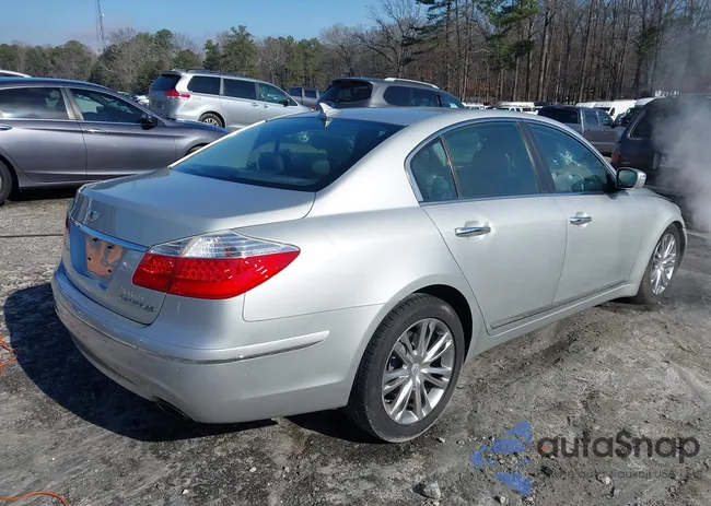 KMHGC4DF4BU125781: 44063474