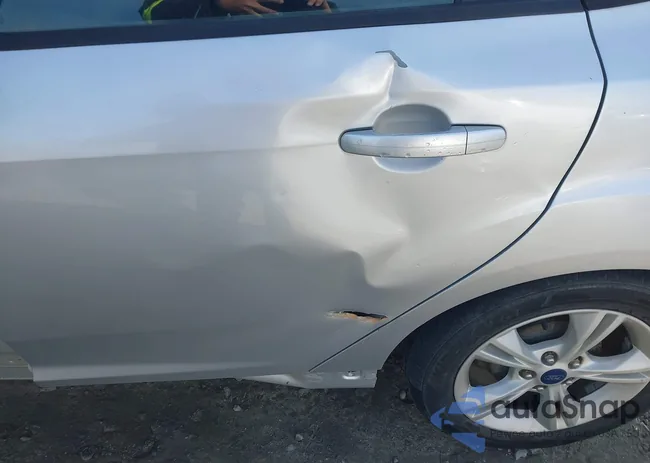 1FADP3K2XEL403041: 44064748