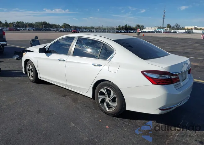 1HGCR2F3XHA238669: 44065143