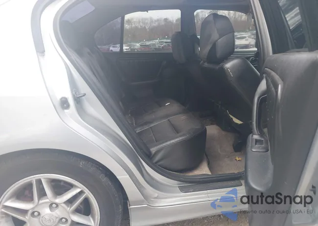 JNKCP11A4YT304883: 44065190