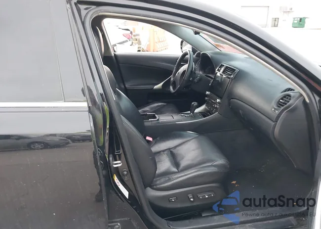 JTHBE262272012887: 44064236