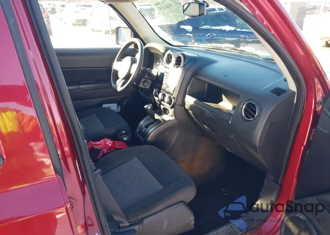 1C4NJRFB7ED817501: 44064485