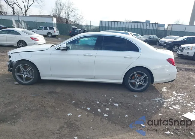 WDDZF4KB8HA060518: 44064552