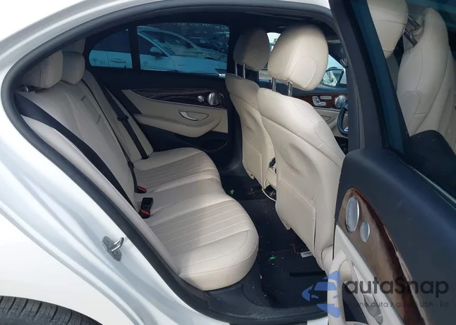 WDDZF4KB8HA060518: 44064552