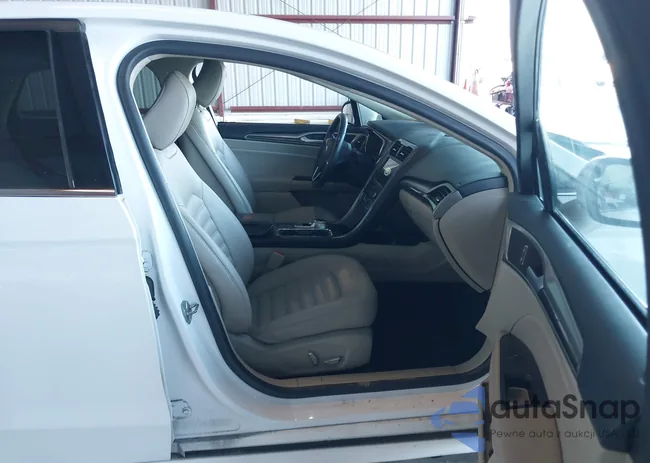 3FA6P0CD3LR196546: 44064599