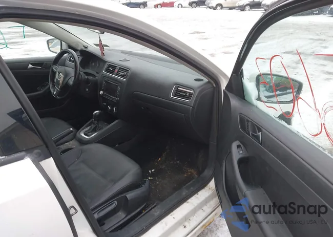 3VWDP7AJ0CM326571: 44065603