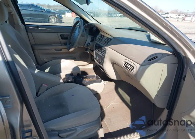 1FAFP532X5A125028: 44065656