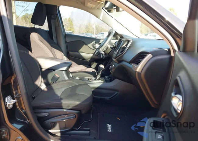 1C4PJMCB1FW789328: 44065690