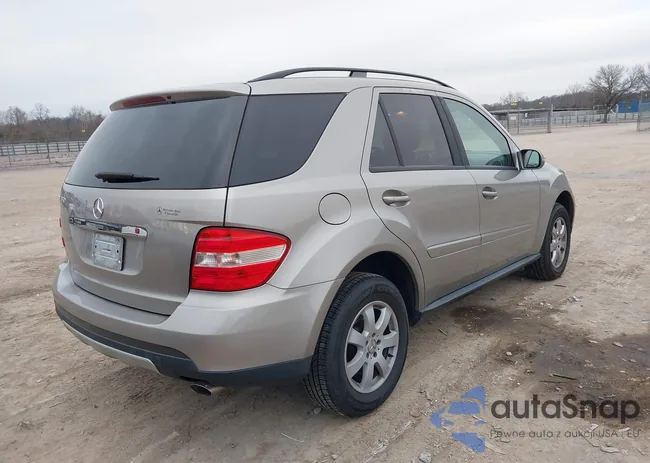 4JGBB86E06A087143: 44065921