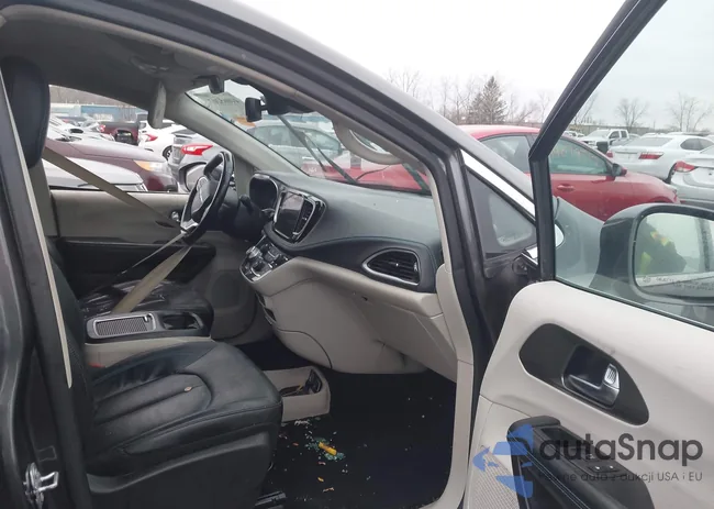 2C4RC1BG5MR500360: 44065207