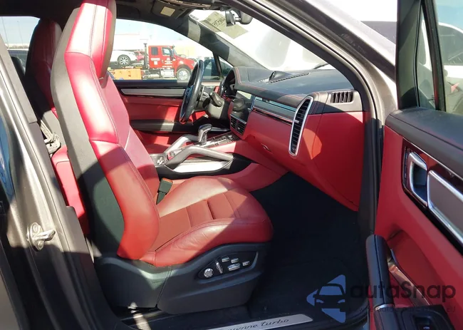 WP1AF2AY5KDA80649: 44065295