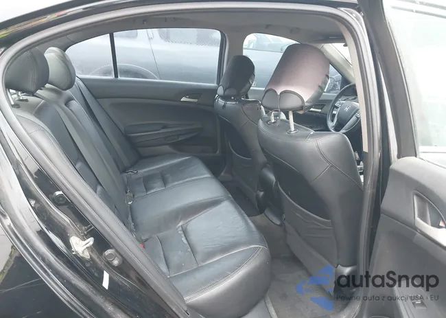 1HGCP2F68CA082530: 44065417