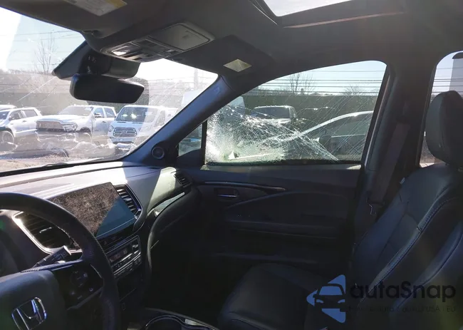 5FNYF8H02MB027163: 44065586