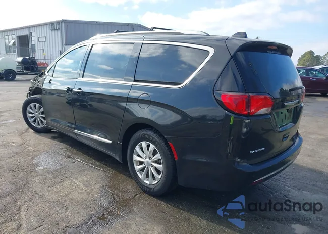 2C4RC1BGXJR316964: 44066714