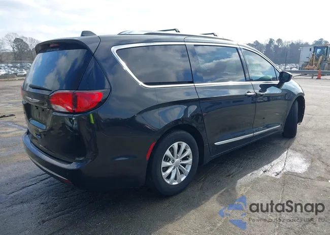 2C4RC1BGXJR316964: 44066714