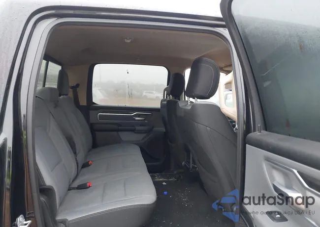 1C6SRFFT5KN515933: 44066820