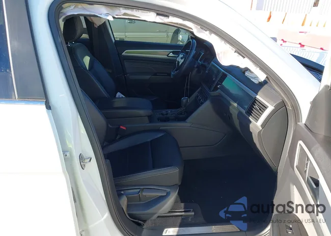 1V2NE2CA8MC215720: 44066938