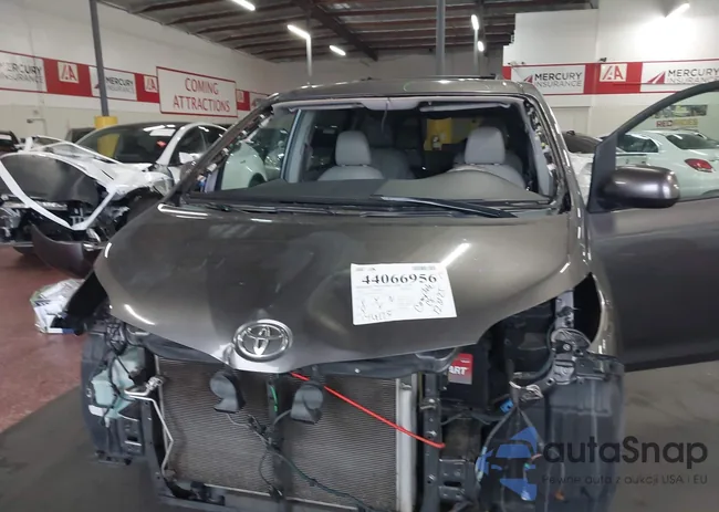 5TDYK3DC4DS326146: 44066956