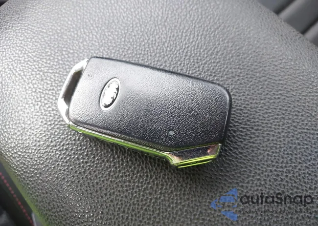 3KPF44AC5LE247749: 44066981