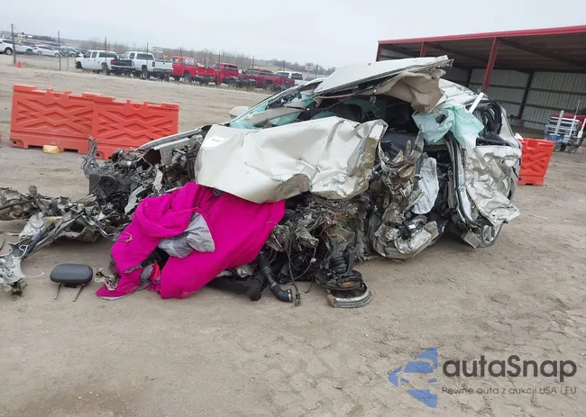 5LMCJ2D95HUL11516: 44067133