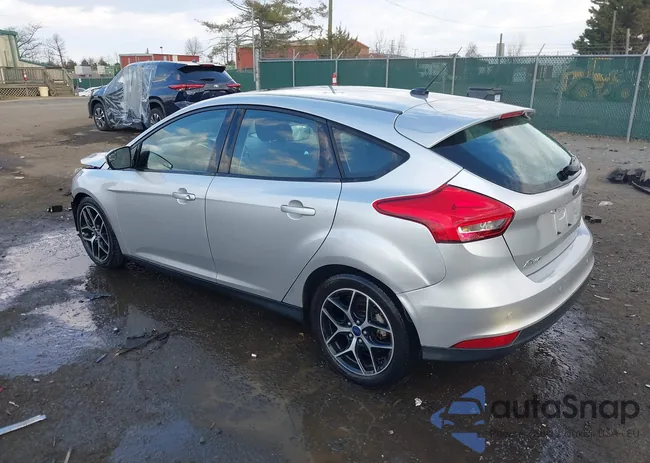 1FADP3M22HL242492: 44066270