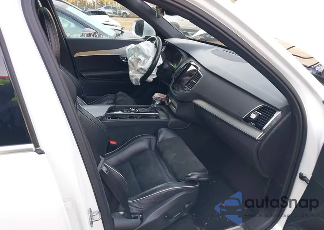 YV4A22PM1G1059126: 44066427