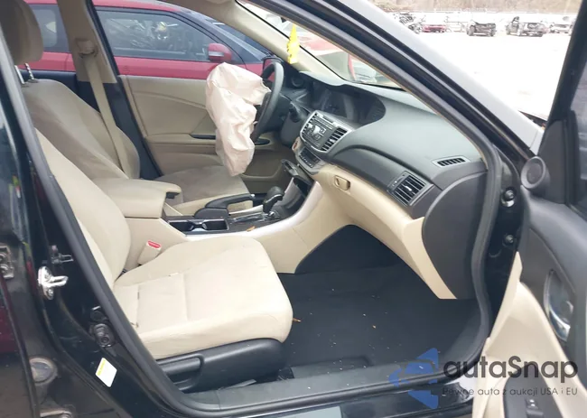 1HGCR2F70FA158166: 44067662