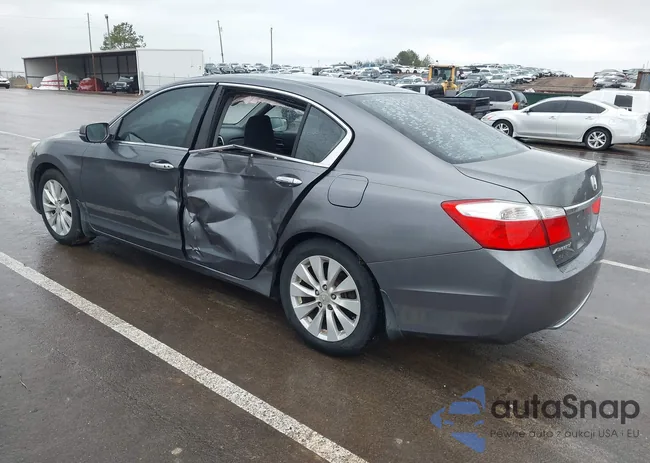 1HGCR2F71DA007558: 44067667