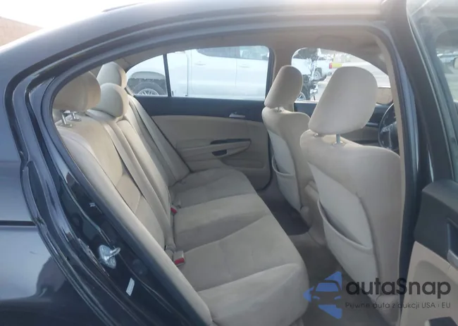 1HGCP2F36BA071921: 44067751