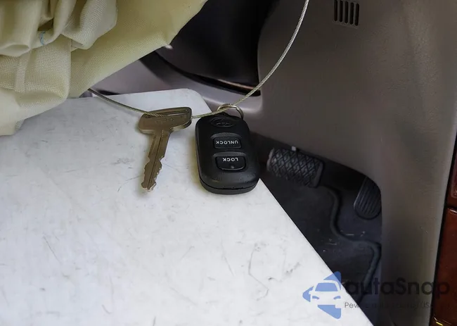 1NXBR32E94Z296073: 44067765