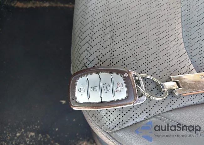 KMHD84LF6HU077005: 44067805