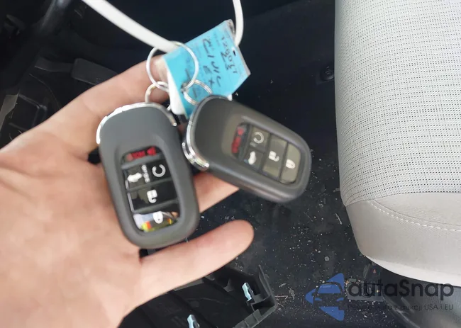 2HGFE1F7XPH312095: 44067837