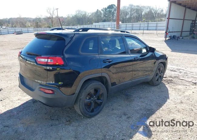 1C4PJLCB7JD620882: 44067987