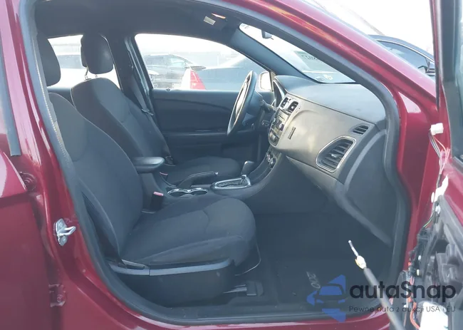 1C3CCBAB3EN208856: 44068027