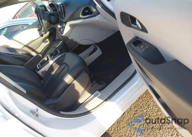 2C4RC1S73RR158155: 44068088