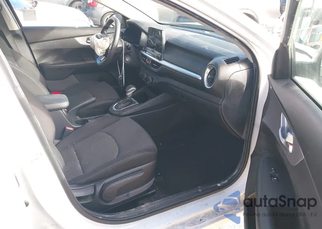 3KPF24AD4NE439522: 44067323