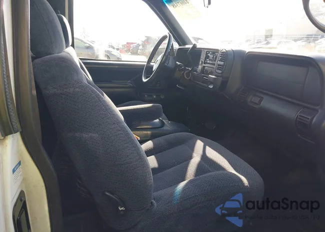 1GCEC19R4WR145857: 44067348