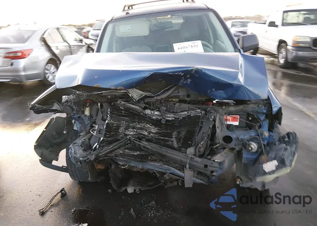 1FMCU03118KA56028: 44067530