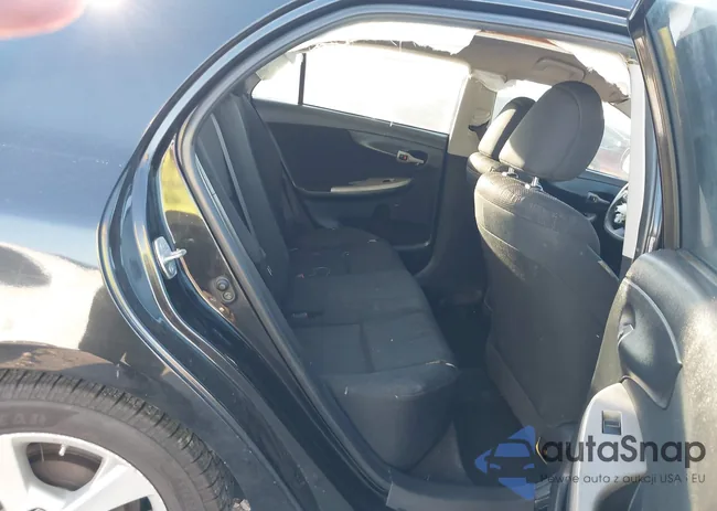 2T1BU4EE2BC648019: 44068635