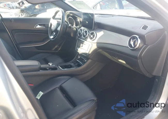 WDCTG4EB3JJ435644: 44068746