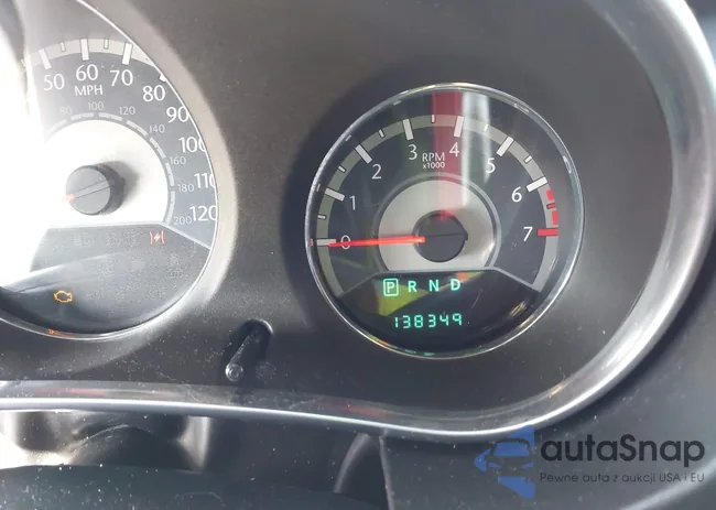 1C3CCBBB7CN117570: 44068834