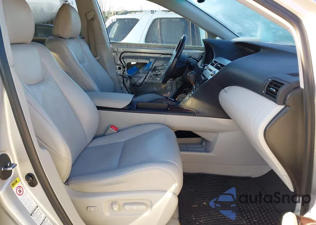 2T2BK1BA8CC142021: 44068859