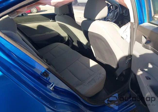 5NPD84LF7JH373140: 44068871