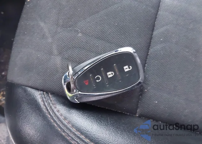 KL7CJPSBXKB927528: 44068881