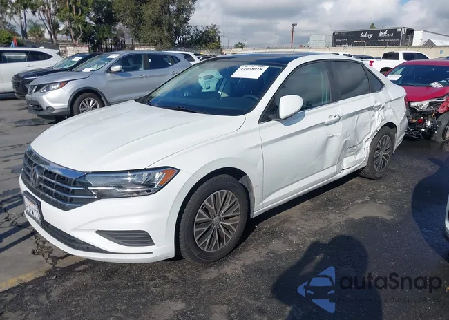 3VWC57BU4KM152772: 44068918