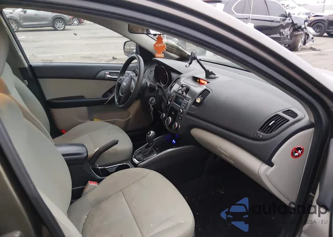 KNAFU4A26D5738185: 44068236