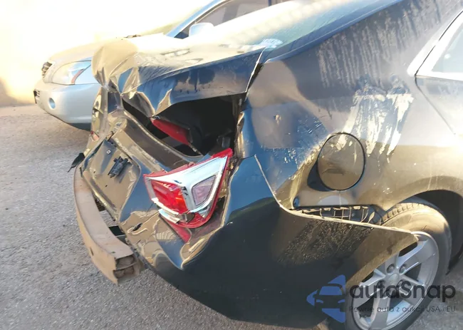 1G11B5SL3EF194975: 44068358