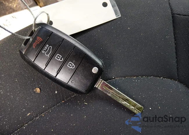 KNDJN2A27E7108051: 44068424